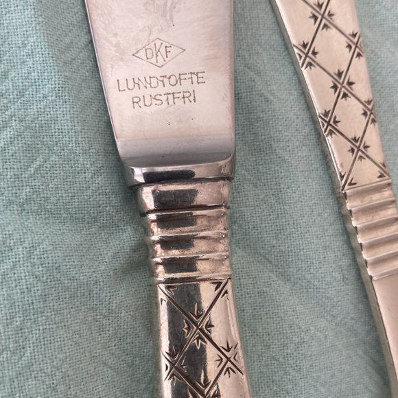 3pc Setting - Picture 4 of 5